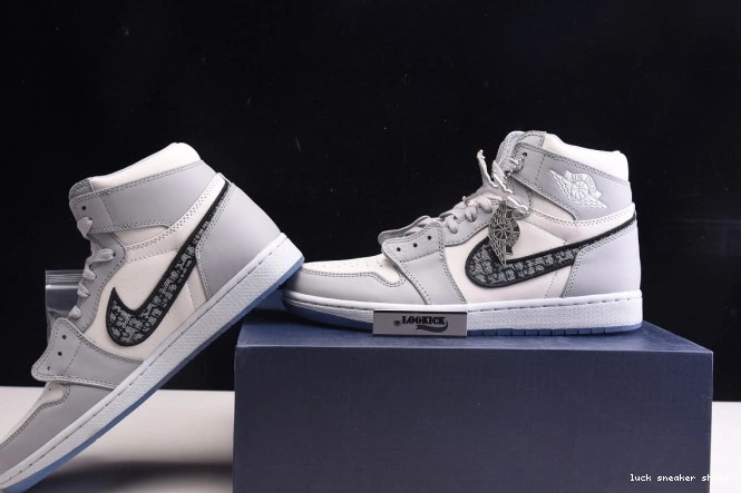 Reps LUCY (DR Retro DR box) CN8607-002 x shoe 1 Jordan High 0819